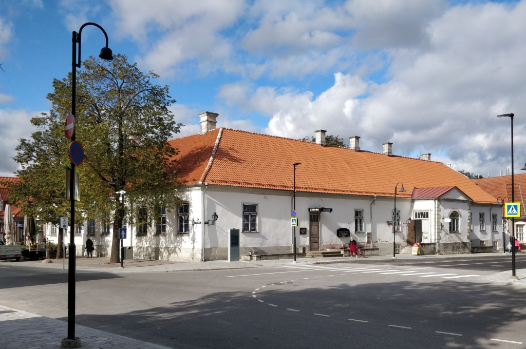 Tallinna ja Torni tn ristmik