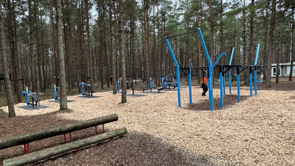 Tervisepargi välijõusaal