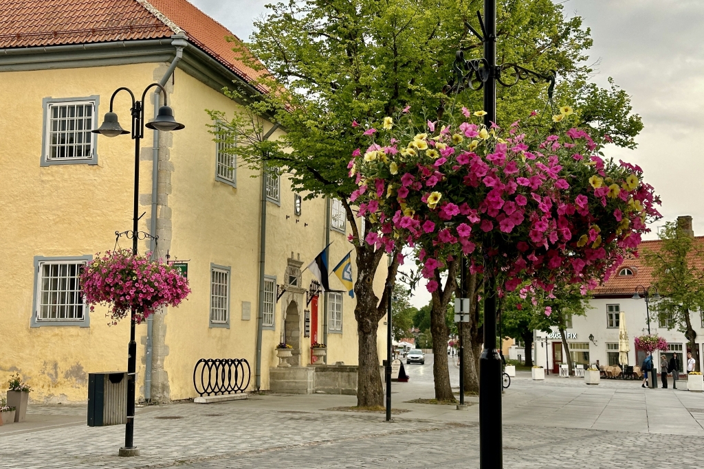Amplid Kuressaare kesklinnas