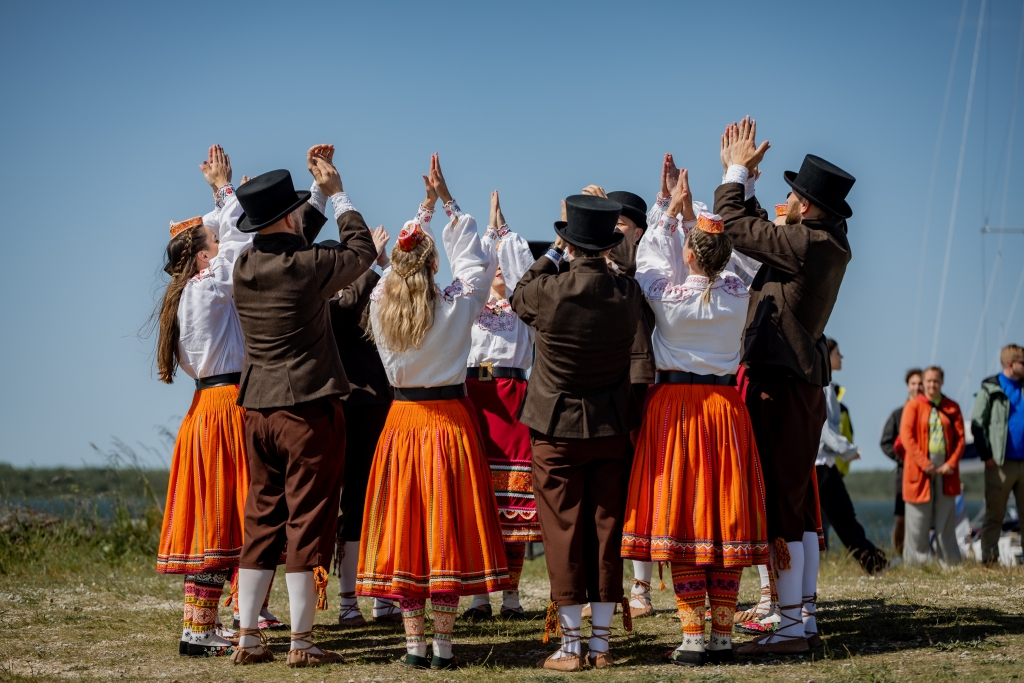 Saaremaa rahvatantsijad