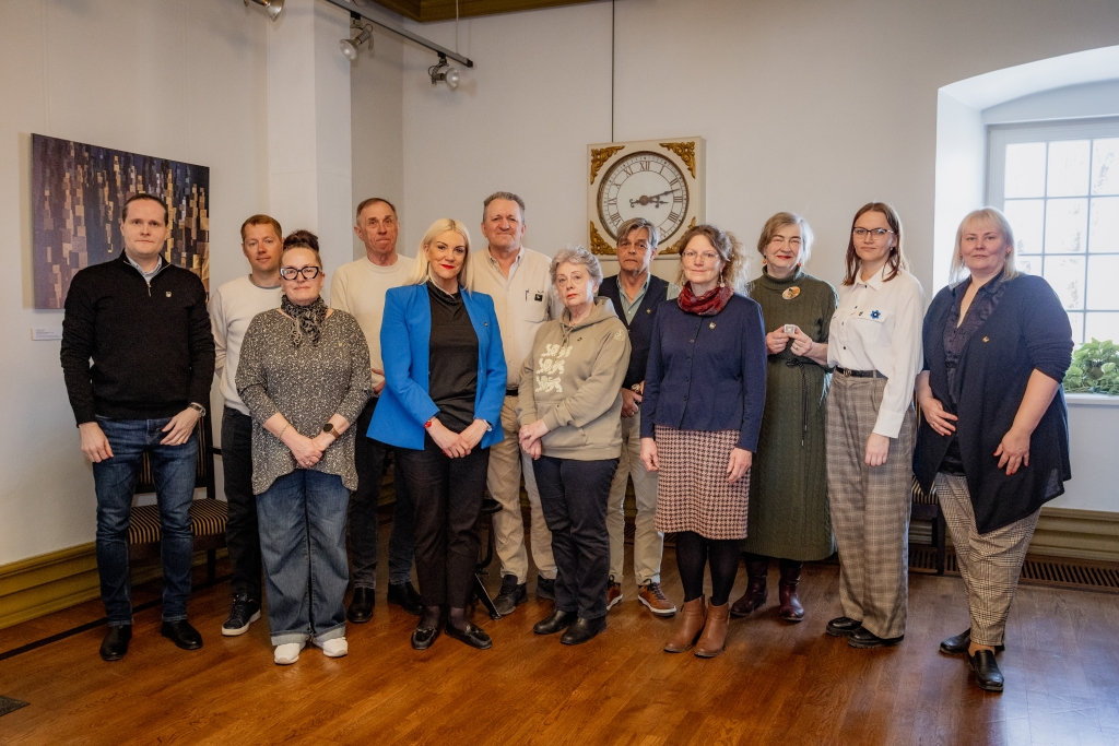 Kuressaare linna komisjon Kuressaare linna rinnamärkidega